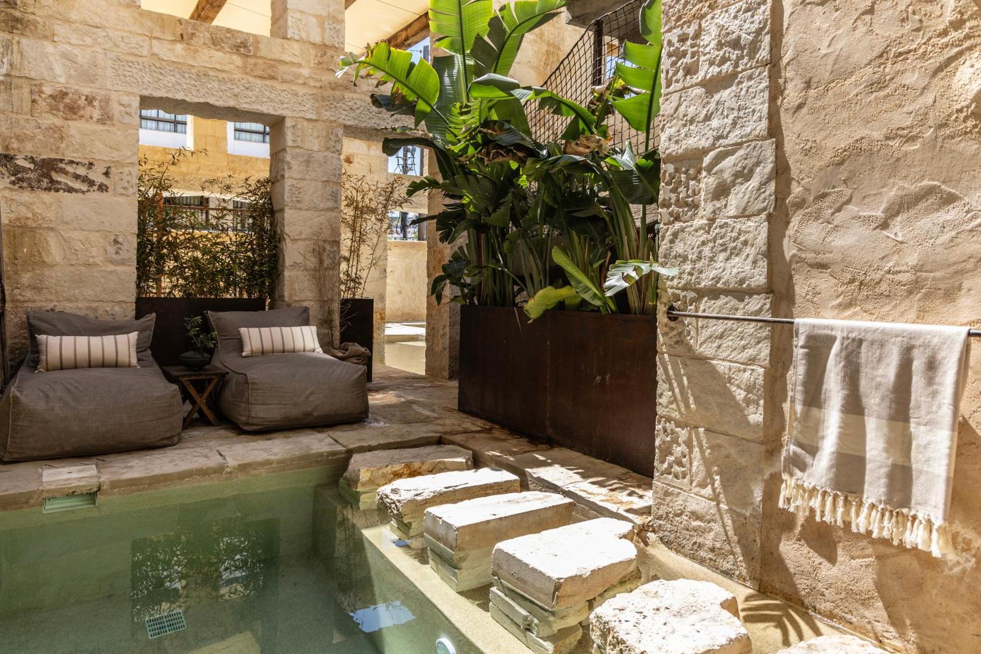 Amalen Suites Adults Only 罗希姆诺 外观 照片